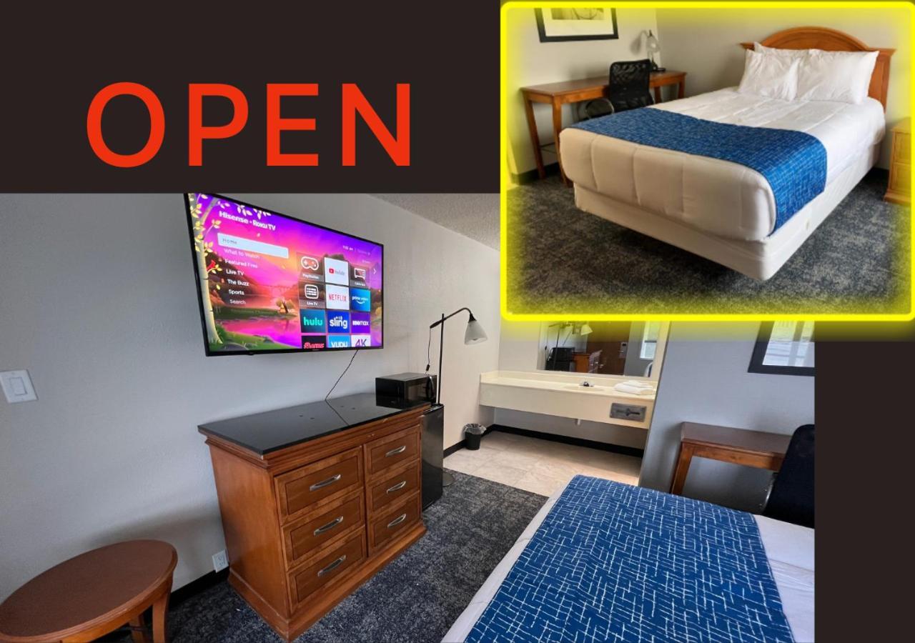 Travelodge By Wyndham Lincoln Northeast Buitenkant foto